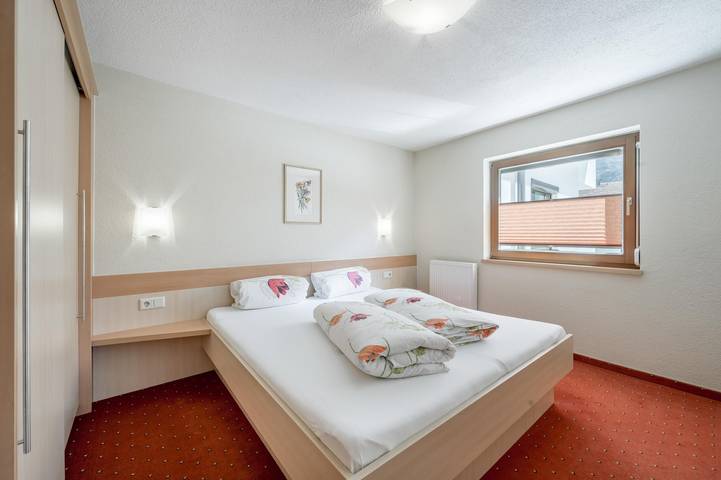 Pension für 4 Personen, mit Balkon und Terrasse sowie Garten in Huben - 4