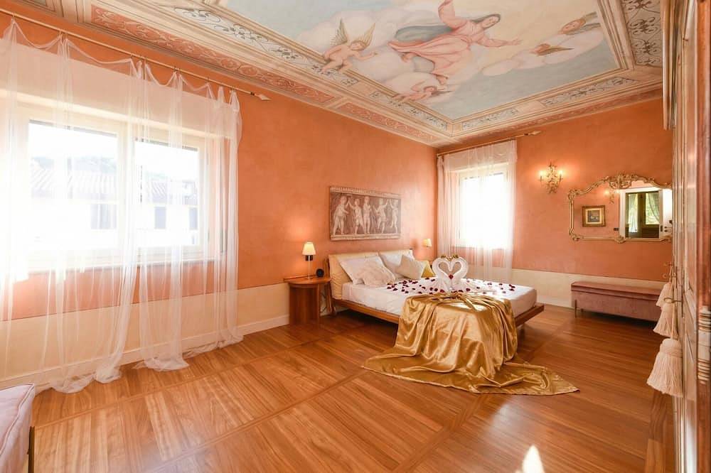 Desenzanoloft Villa Bugatti Freistehende Villa, privater Pool in Desenzano del Garda, Gardasee-Berge