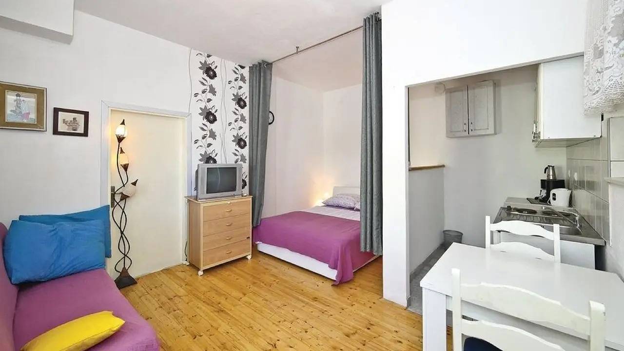 Ganze Ferienwohnung, Ferienwohnung für 3 Personen (45 m²) in Mastrinka in Gradska plaža (Trogir), Trogir