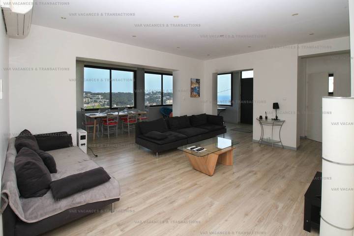 Gîte pour 6 personnes, avec terrasse, animaux acceptés à Saint-Mandrier-sur-Mer - 4