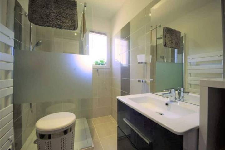 Location de vacances pour 2 personnes, avec jardin ainsi que terrasse et piscine à Villelongue-dels-Monts - 3