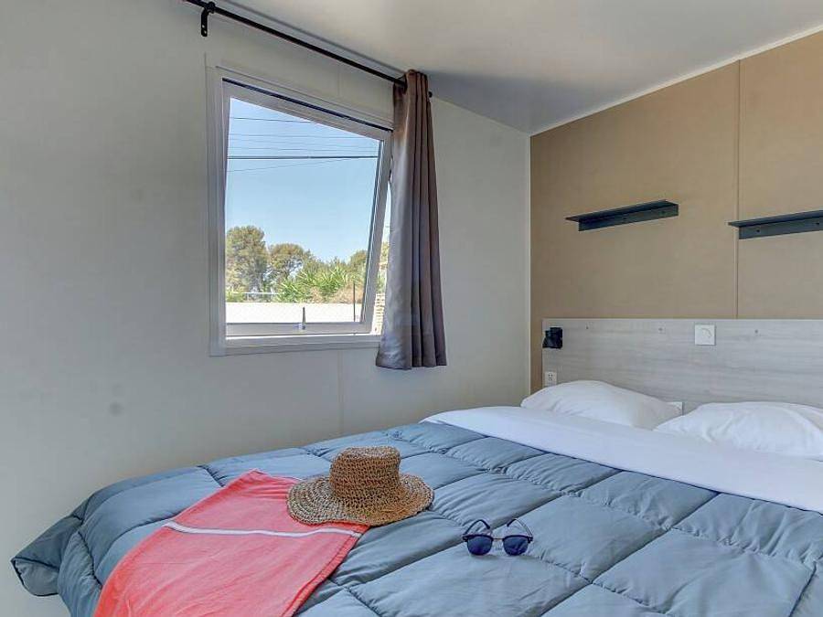 Alannia El Pinar - Bungalow 6 persons - Mobile-home | Comfort | 2 Bedrooms | 4/6 Pers. | Terrace Single | 1 Bathroom | Air-con. in Els Pins Blanes, Blanes
