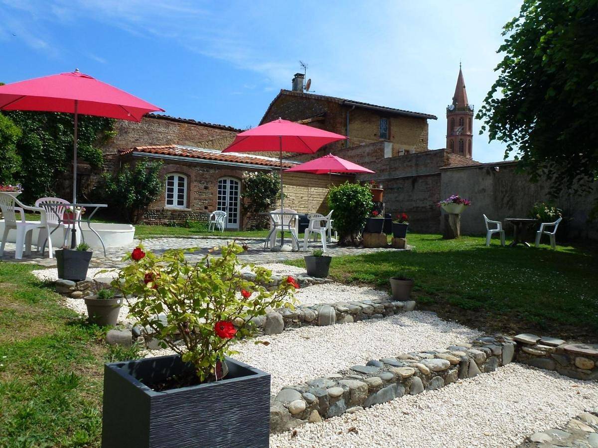 Standard Double Room in Noé, Haute-Garonne