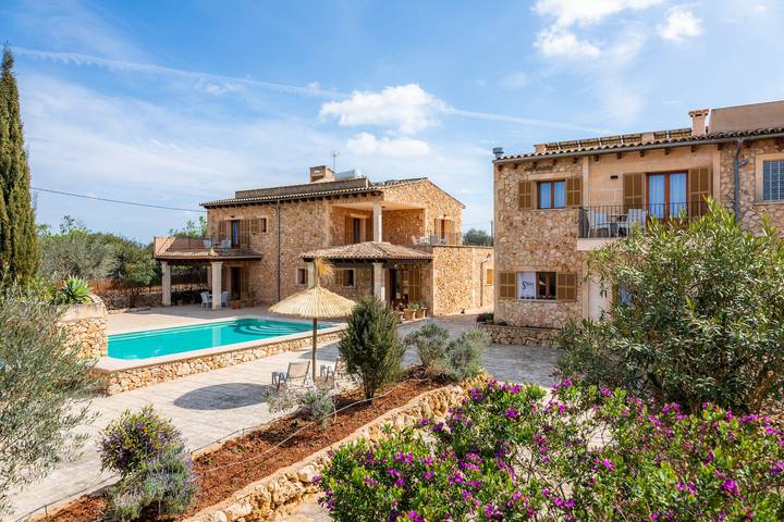 Geheel appartement, Appartement 'S Hort Can Capità Suite Junior' dichtbij de zee met gedeeld zwembad & Wi-Fi in Ariany, Mallorca Binnenland