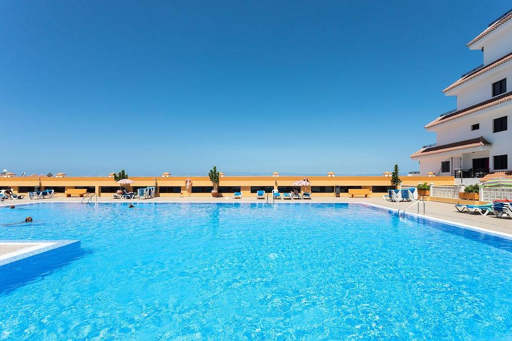 Entire apartment, Spectacular Penthouse With Sea And Beach Views, Free Wifi in Puerto de Santiago, Santiago del Teide