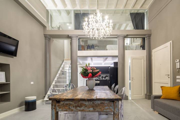 Appartamento vacanze per 10 persone, con Balcone/Terrazza a Firenze