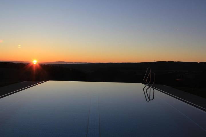 Hôtel pour 2 personnes, avec piscine et jacuzzi ainsi que jardin et sauna