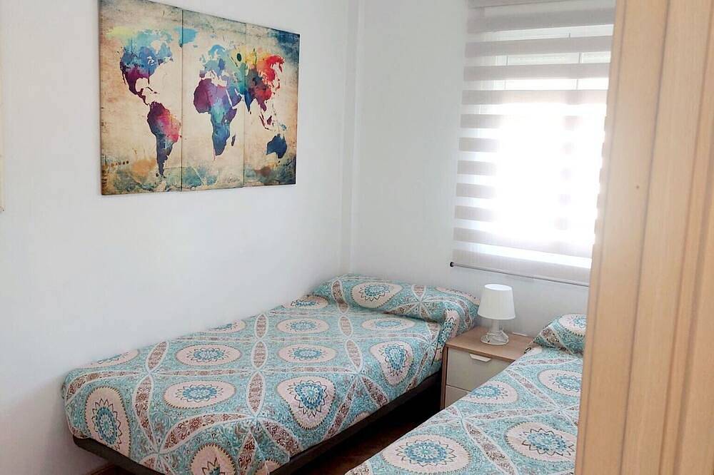 Apartamento entero, Apartamento 'Cisne del Mar' con Terraza Privada, Wi-Fi y Aire Acondicionado in Punta Umbría, Costa de la Luz