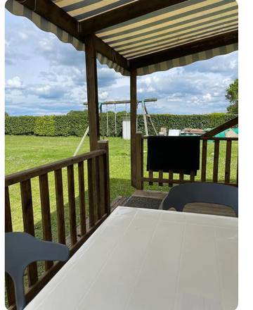 Camping pour 6 personnes, avec jardin ainsi que vue et terrasse près des Châteaux de la Loire