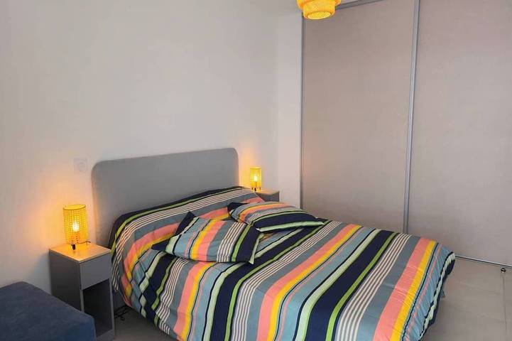 Gîte pour 4 personnes, avec terrasse dans Casino de Valras Plage - 2