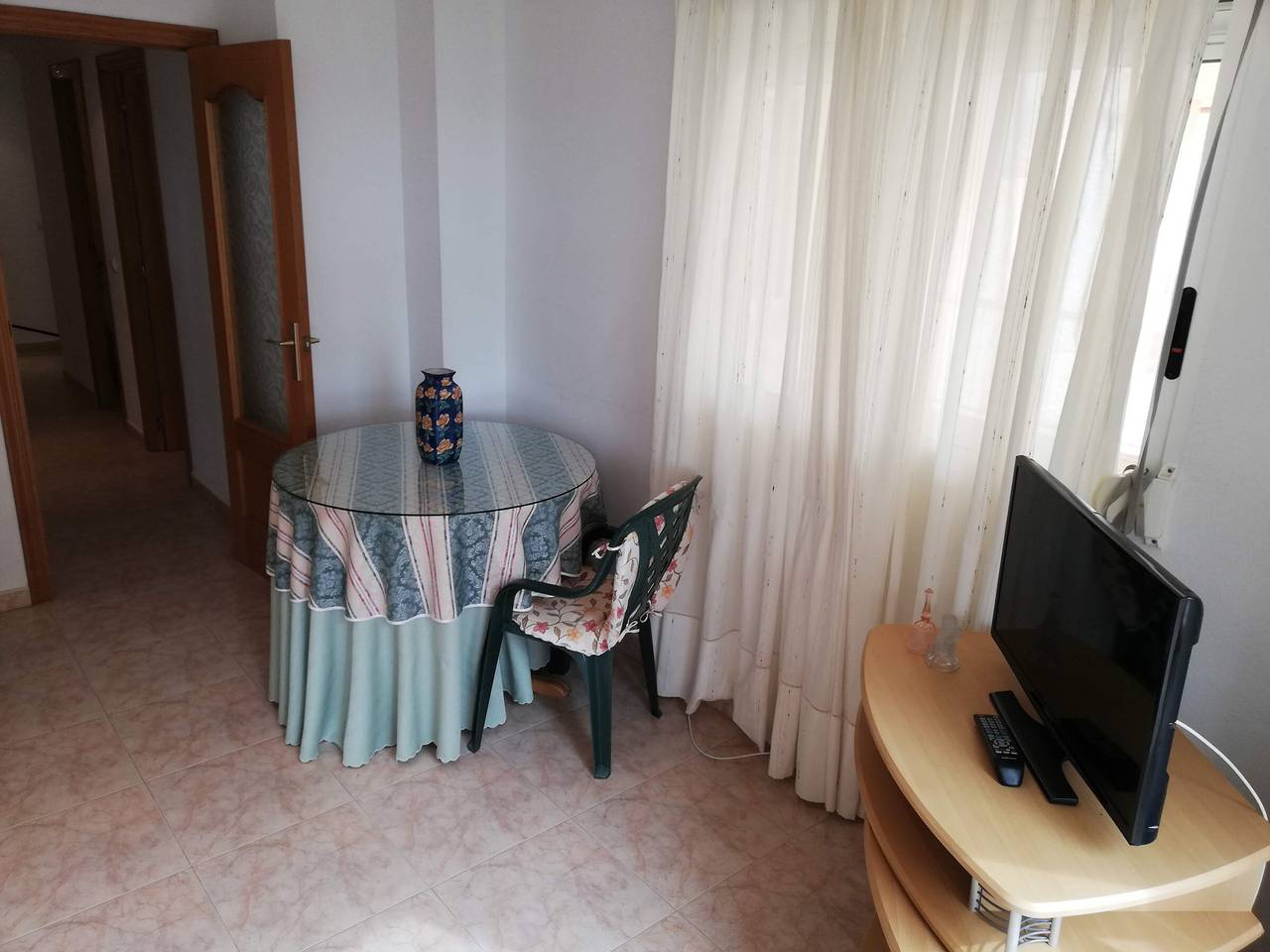 Apartamento entero, Apartamento con Terraza y Aparcamiento a 65m de la Playa in Playa Xeraco, Jaraco