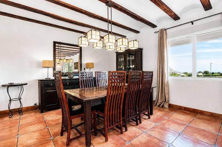Villa 'Emilio' with Sea View, Private Pool and Wi-Fi in Pedreguer, Costa Blanca