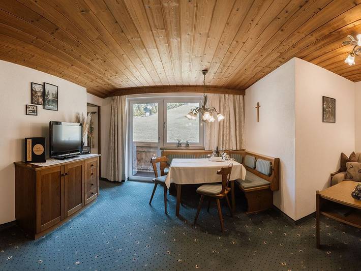 Ferienwohnung für 4 Personen, mit Garten und Sauna, kinderfreundlich in Schattwald - 3