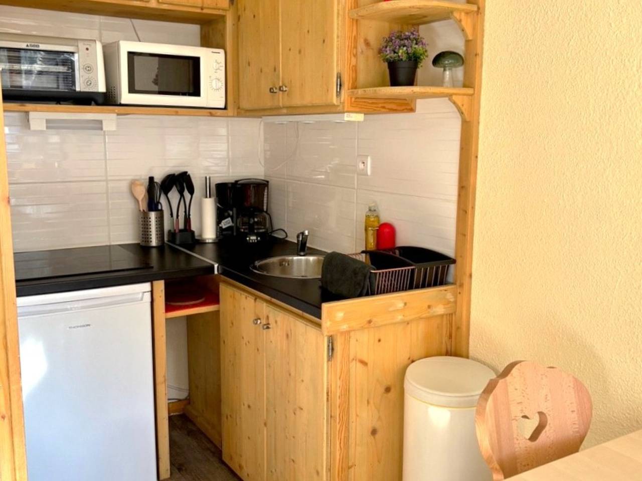 Estudio entero, Estudio 4 personas, en centro de estación, balcón sur, no fumadores in Valfréjus, Modane