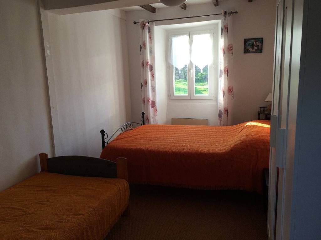 Chambre d'hôtes, maison calme près de la mer - Chambre 1 + Chambre 2 in Bréhal, Région de Coutances