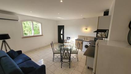 Gîte pour 3 personnes, avec vue et terrasse à Saint-Sulpice-de-Royan