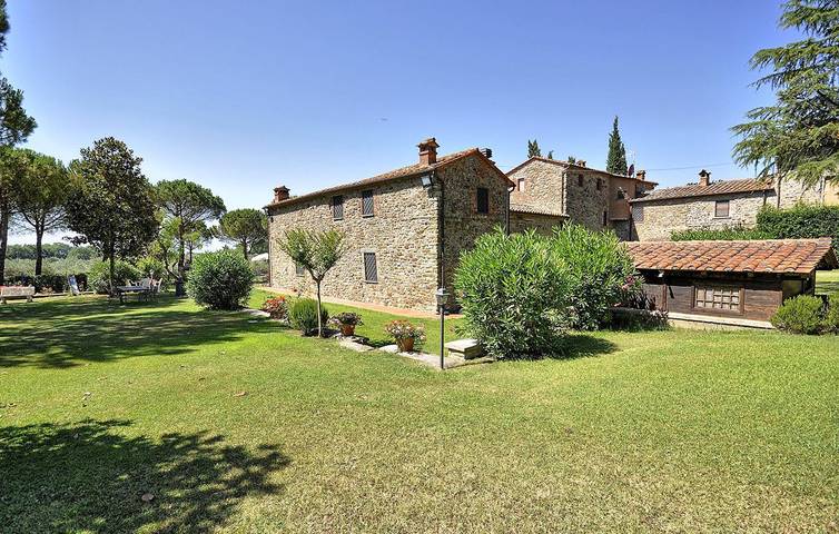 Location de vacances pour 6 personnes, avec piscine et jardin, adapté aux familles à Tuoro sul Trasimeno - 3