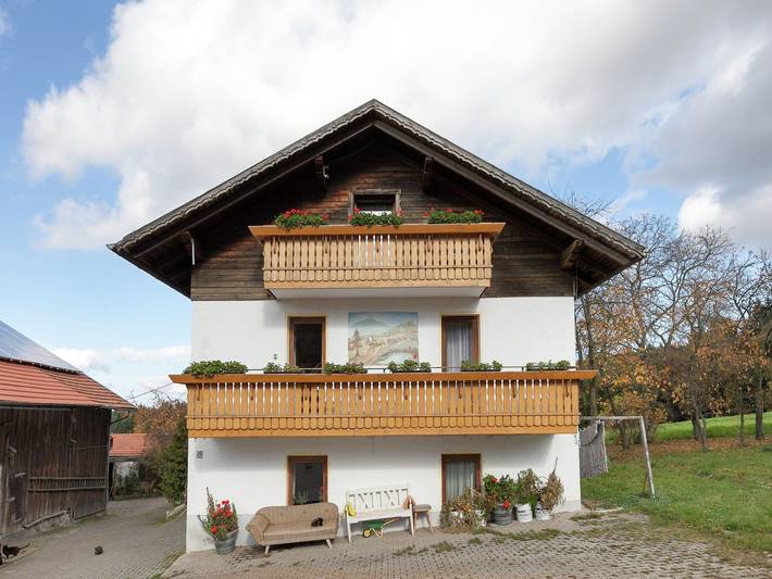 Ferienhaus für 5 Personen, mit Balkon und Garten sowie Pool in Neukirchen beim Heiligen Blut