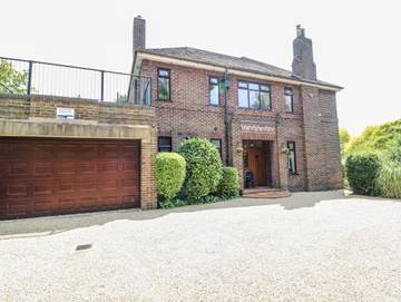 Cottage for 10 People in South Yorkshire, Yorkshire, Photo 2