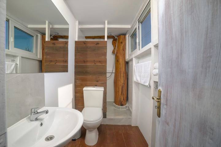 Country House 'Terra Vine Collection - Green Leaf' with Wi-Fi and Air Conditioning in Vanato, Zakynthos