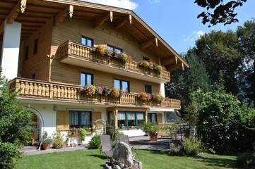 Gîte pour 5 personnes, avec jardin et sauna ainsi que piscine et vue à Wiesing