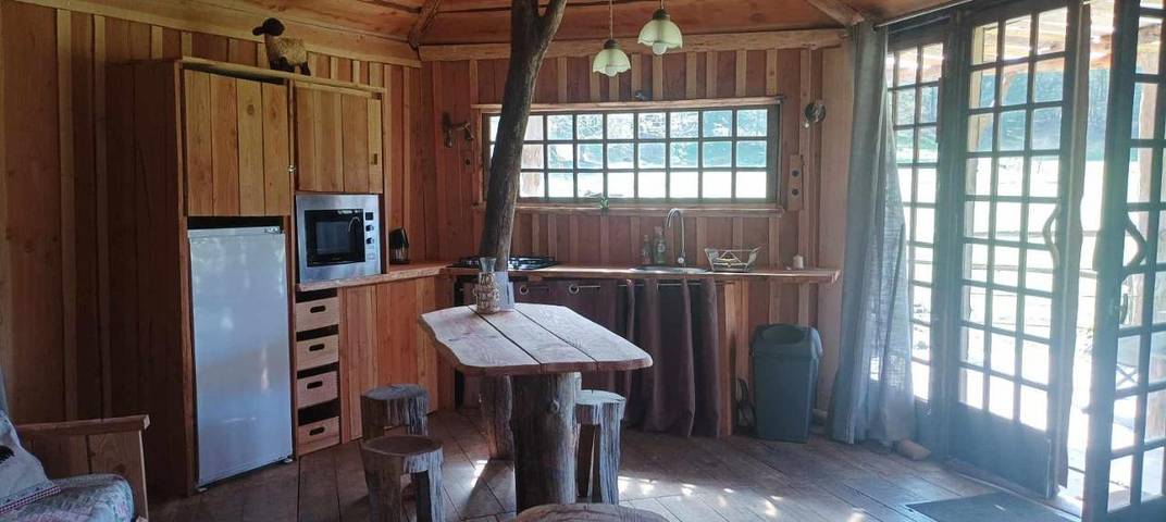 Location de vacances pour 6 personnes, avec jardin ainsi que jacuzzi et piscine à Saint-Éloy-les-Tuileries - 2