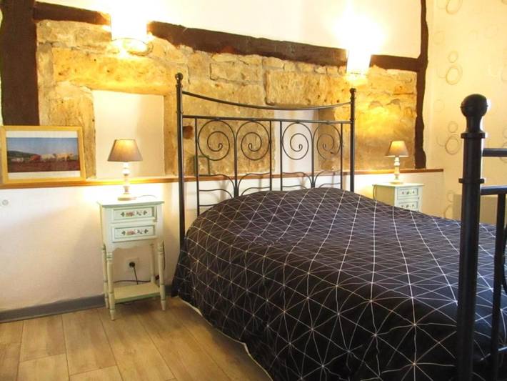 Location de vacances pour 6 personnes, avec jardin et vue à Lurcy-le-Bourg - 2