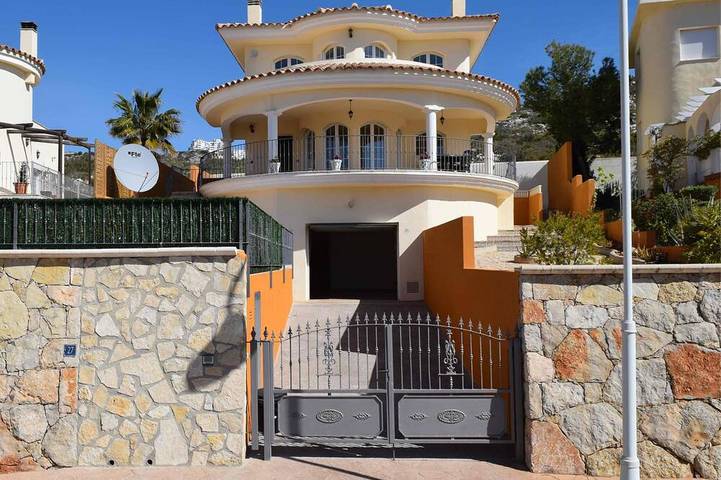 Villa für 6 Personen, mit Garten und Balkon sowie Whirlpool und Pool in Peñiscola