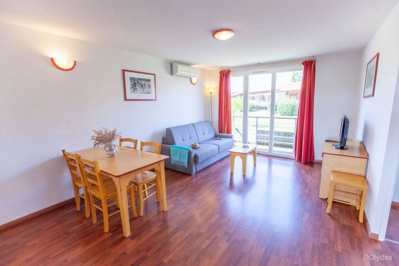 Appartement entier, Zecamping 3* piscine couverte piscine chauffée appart Tv Lv clim 35m2 in Cassen, Région de Dax