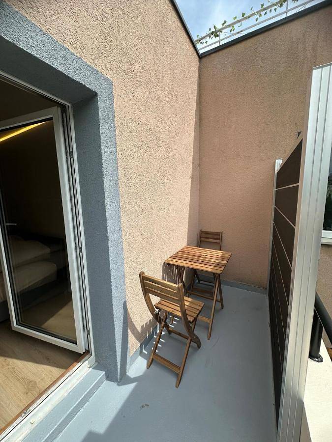 Gîte pour 2 personnes, avec balcon à Sierre - 2