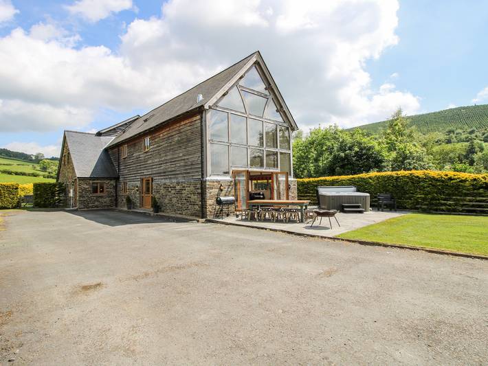 Cottage for 11 people, with garden in Shropshire Hills