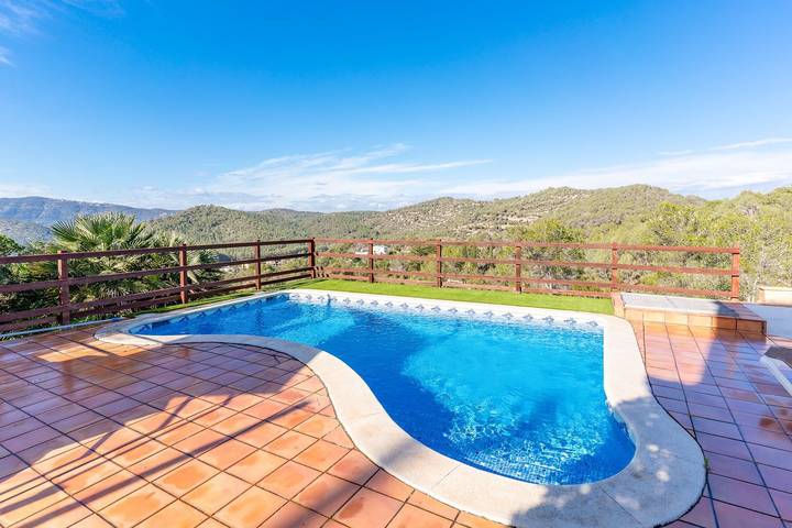 Chalet para 10 personas, con jardín además de jacuzzi y terraza en Provincia de Barcelona - 2
