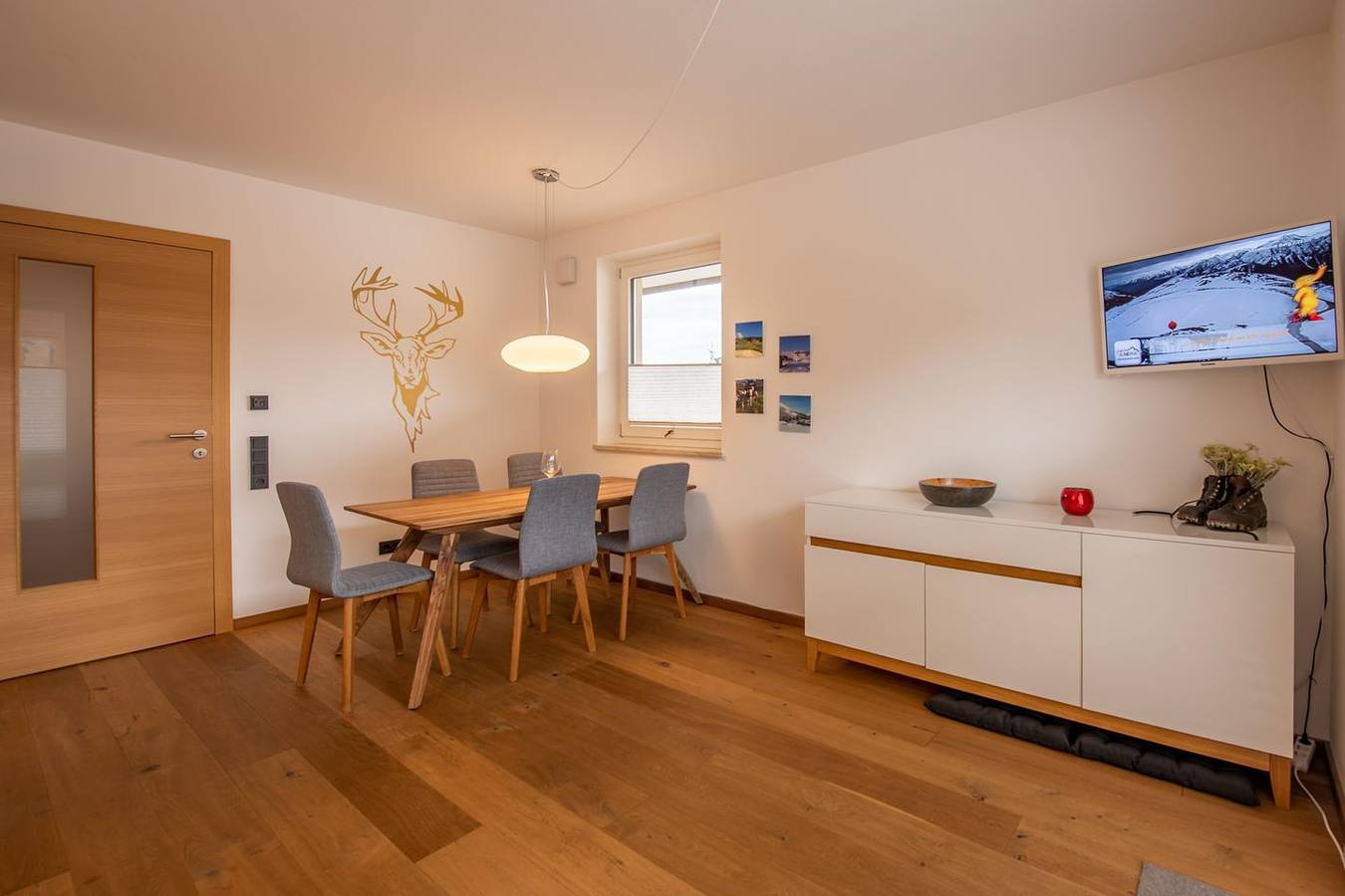 Ganze Wohnung, Modernes Apartment mit Bergblick und Pistennähe in der Zillertal Arena in Hochkrimml, Krimml