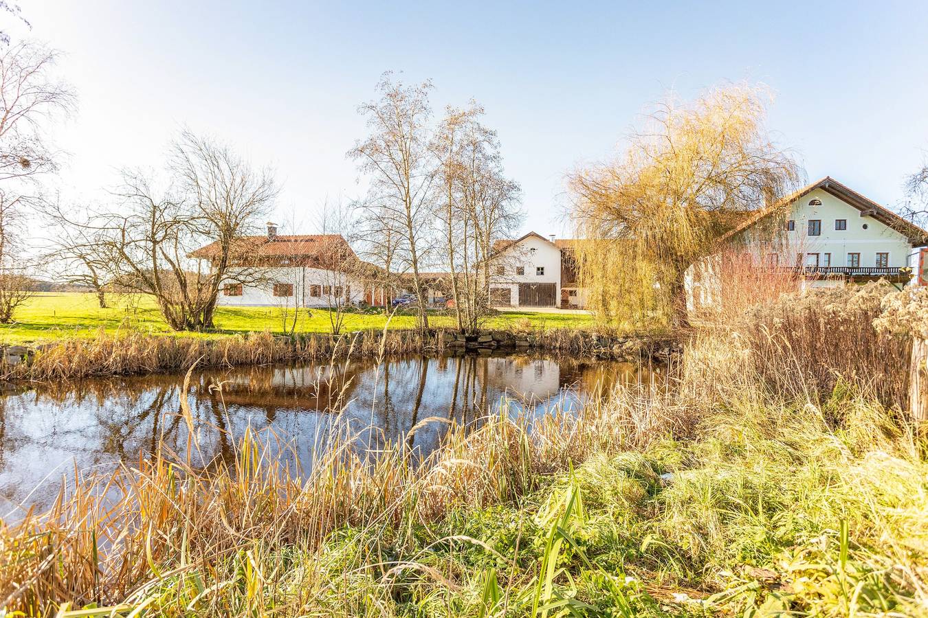 Ganzes Studio, Einzimmerapartment 'Appartement 11' mit gemeinsamer Terrasse, gemeinsamem Garten und Wi-Fi in Kirchseeon, Oberbayern