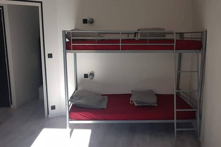 Gîte pour 8 personnes, avec terrasse et jardin à Saint-Michel-de-Maurienne - 4