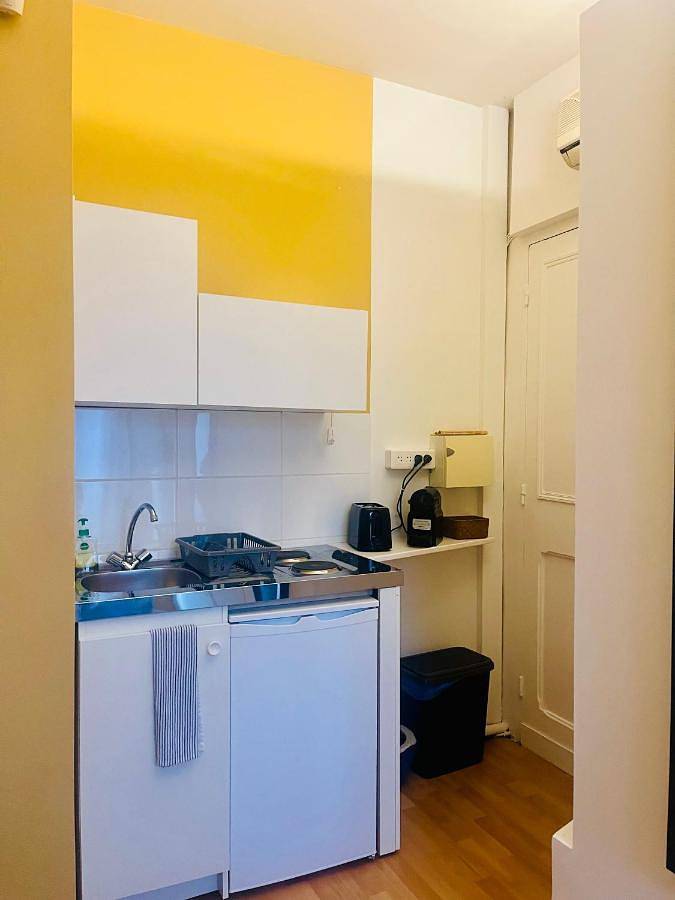 Appartement de vacances entier, Double Room with Private Bathroom in Yerres, Essonne