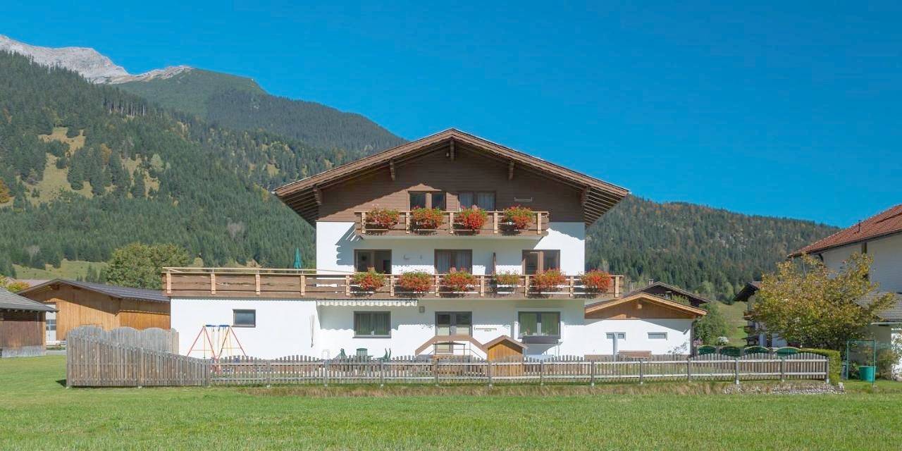 Geheel appartement, Haus Enzian in Lechtal Alps, Lermoos