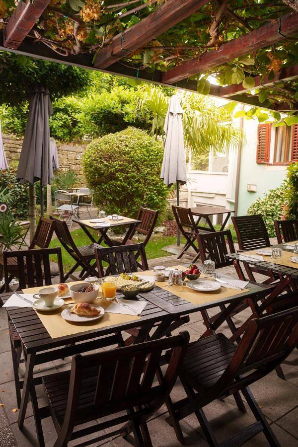 Maison d’hôte pour 3 personnes, avec jardin ainsi que terrasse et vue à Piran