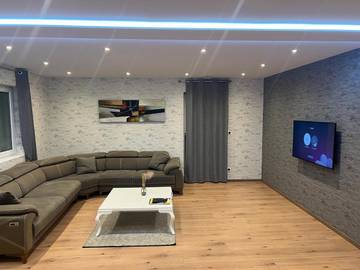 Location de vacances pour 6 personnes, avec piscine ainsi que vue et terrasse à Wolfisheim