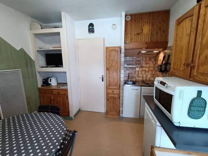 Appartement entier, Appartement cosy 6 pers, proche pistes, balcon, casier à skis, parking gratuit in La Pierre Saint-Martin, Arette