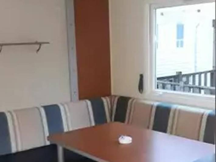 Mobil home pour 8 personnes, avec bassin pour enfant à Saint-Sornin - 3
