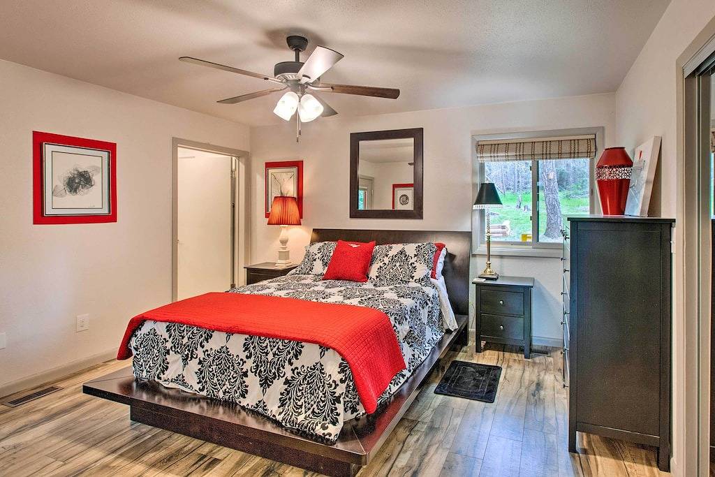 Log Cabin for 13 Guests in Angel Fire, Colfax County