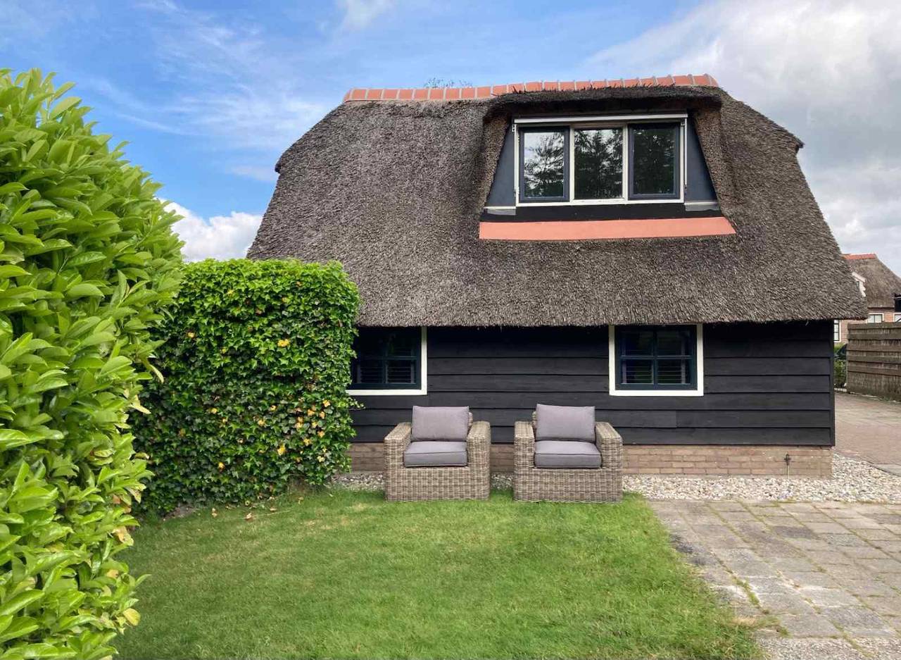 Charmantes Ferienhaus für 2 Personen in Giethoorn bei Nationalpark Weerribben-Wieden in Giethoorn, Nationalpark Weerribben-Wieden