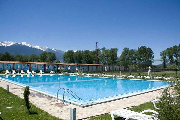 Apartamento para 4 personas, con piscina además de jardín y terraza, Se admiten mascotas en Bulgaria
