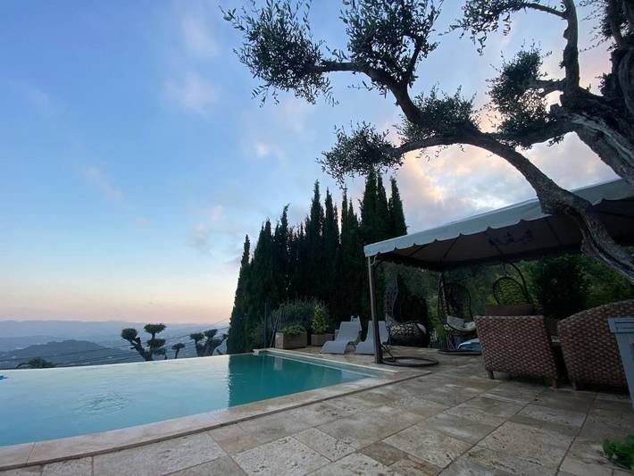 Apartamento de vacaciones para 5 personas, con jardín además de vistas y piscina - 1