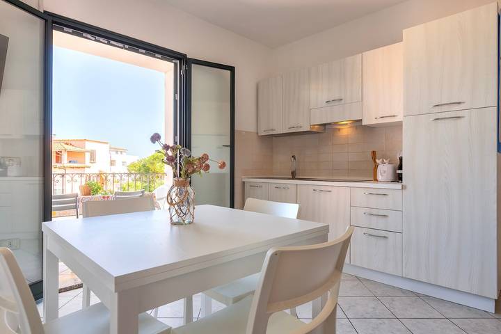 Entire apartment, Two-room apartment in Valledoria just minutes from the sea in Codaruina/Valledoria, Valledoria