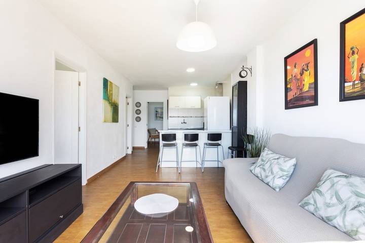 Appartement entier, Appartement de vacances pour 3 personnes avec balcon in Playa San Juan, Guía de Isora