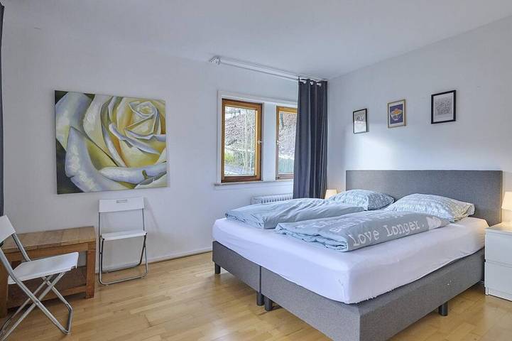 Ferienhaus für 16 Personen, mit Balkon und Sauna sowie Garten in Schmallenberg - 2