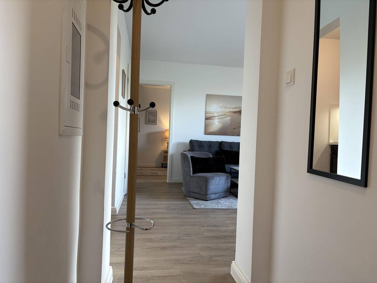 Apartamento inteiro, "Stranddistel" Ferienhaus mit 5 Wohneinheiten...
ca.850 m vom feinen Dahmer Sandstrand entfernt! in Dahme, Ostholstein