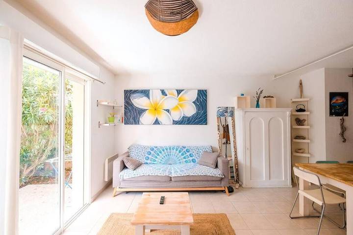 Location de vacances pour 5 personnes, avec piscine ainsi que jardin et terrasse dans Plage Venga Di L Oru Santa Maria Poggio